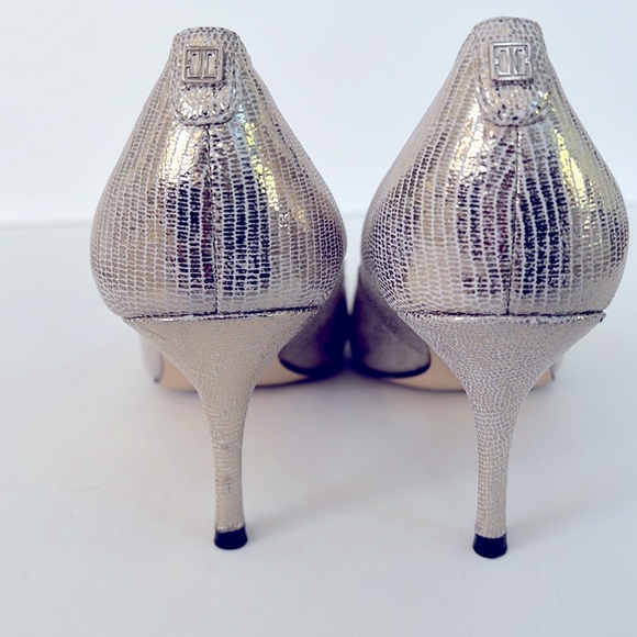 Ivanka Trump Silver Metallic Pumps - Picture 7 of 8